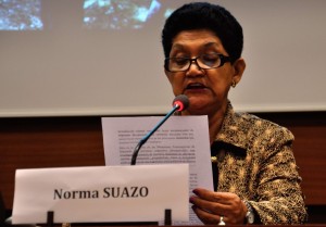 Norma Suazo, del Comité de Familias de migrantes desaparecidos, durante su intervención en evento en la sede de Naciones Unidas en Ginebra. 